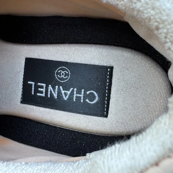 Chanel CC logo orange and blue Leather & Suede Sneakers - Picture 6 of 11